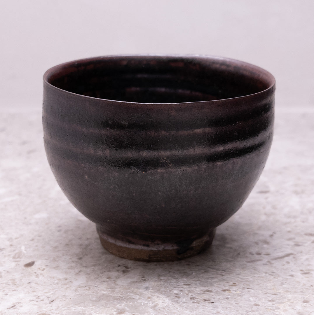 鈴木大弓 黒高麗酒碗 3025 – TENSHUDO｜SAKE × SHUWAN GALLERY