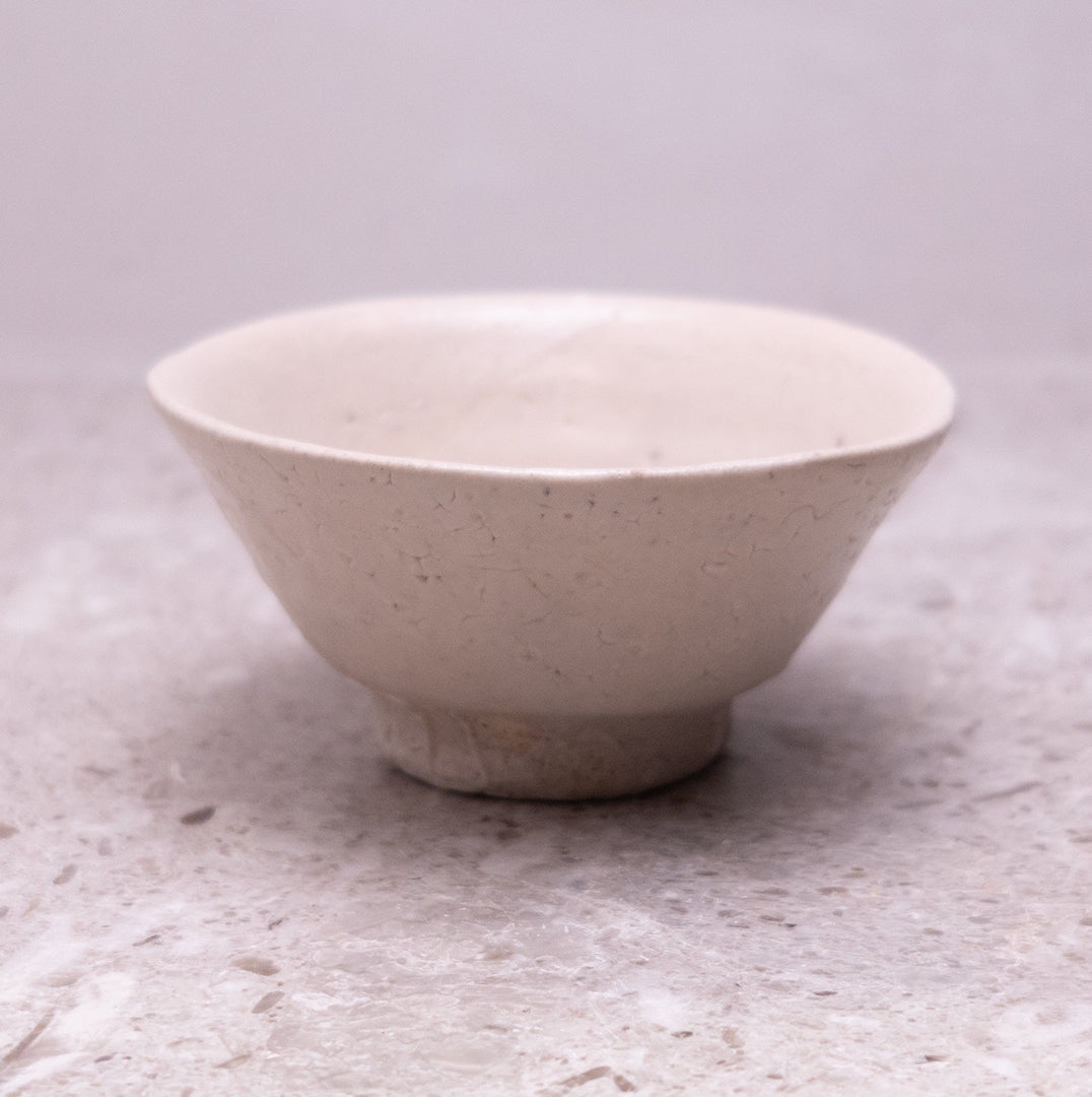 井戸茶碗 Derek Larsen 井戸酒碗 3509 – TENSHUDO｜SAKE × SHUWAN GALLERY